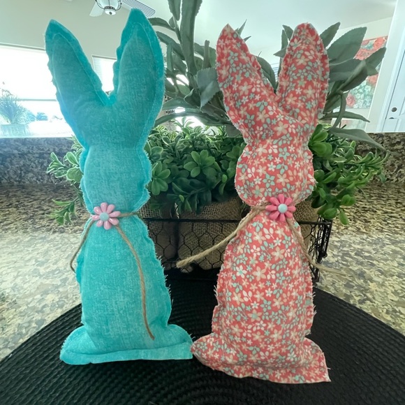 Farmhouse Primitive Bunnies Hand Crafted New - Picture 2 of 3